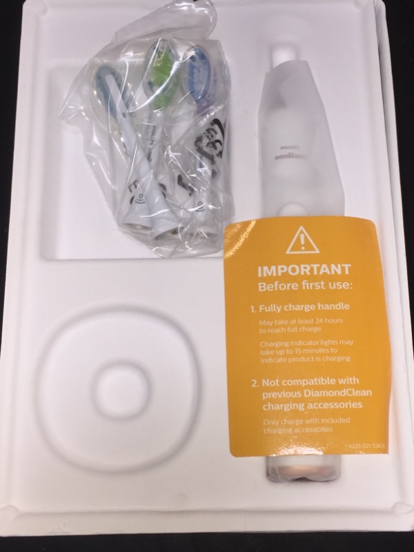 Photo 4 of Philips Sonicare HX9903/61 DiamondClean Smart 9300 Rechargeable Electric Toothbrush