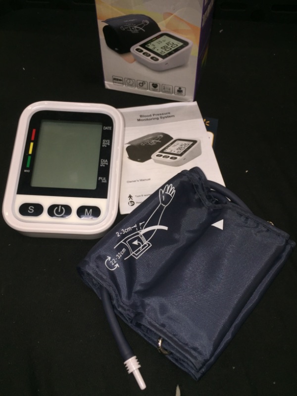Photo 2 of Blood Pressure Monitor HD Large Screen Digital Upper Arm Voice Broadcast Pulse Rate Monitor