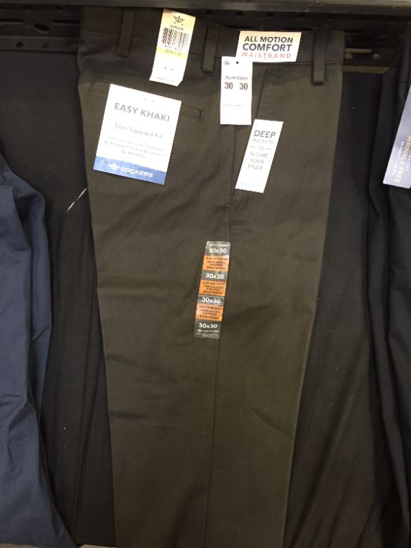 Photo 1 of Dockers Men's Easy Slim Fit Khaki Stretch Pants 30 x 30 