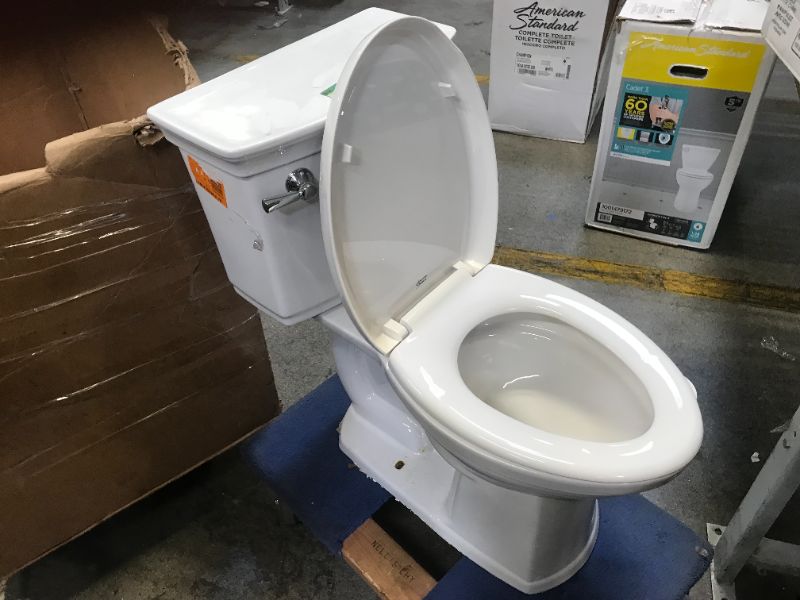 Photo 4 of american standard toilet-- unknown model --like new 