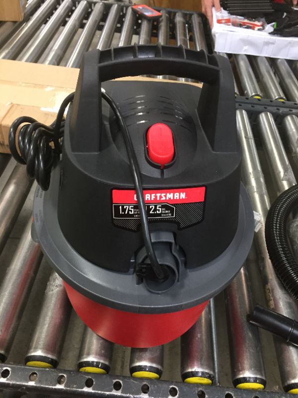 Photo 3 of Craftsman 2.5 gal. Corded Wet/Dry Vacuum 3 amps 120 volt 1.75 hp