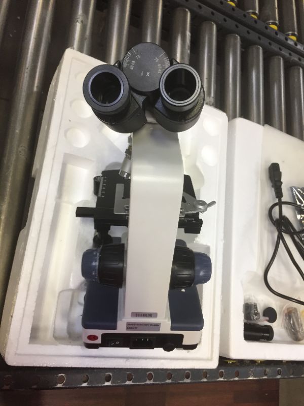 Photo 2 of Generic Microscope 