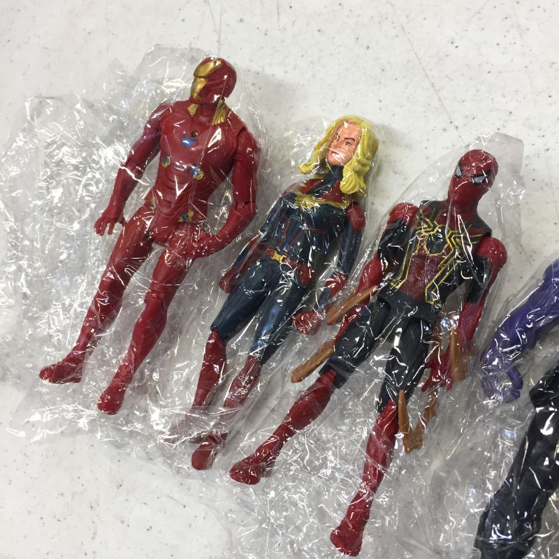 Photo 3 of marvel 7 pc, 6 inch action figures: Spiderman, Captain Marvel, Thanos, Groot, Rocket, Dr. Strange 