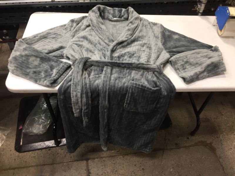 Photo 1 of 3XL womens robe grey 