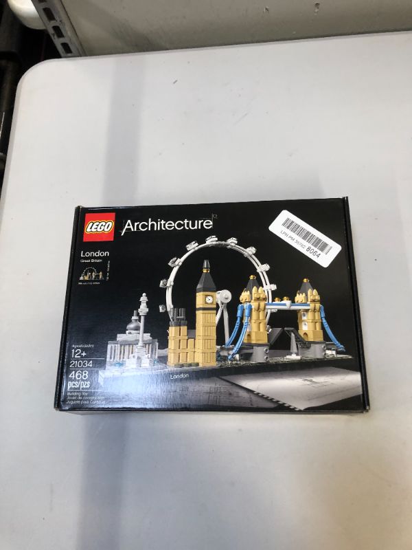 Photo 2 of LEGO Architecture London 21034