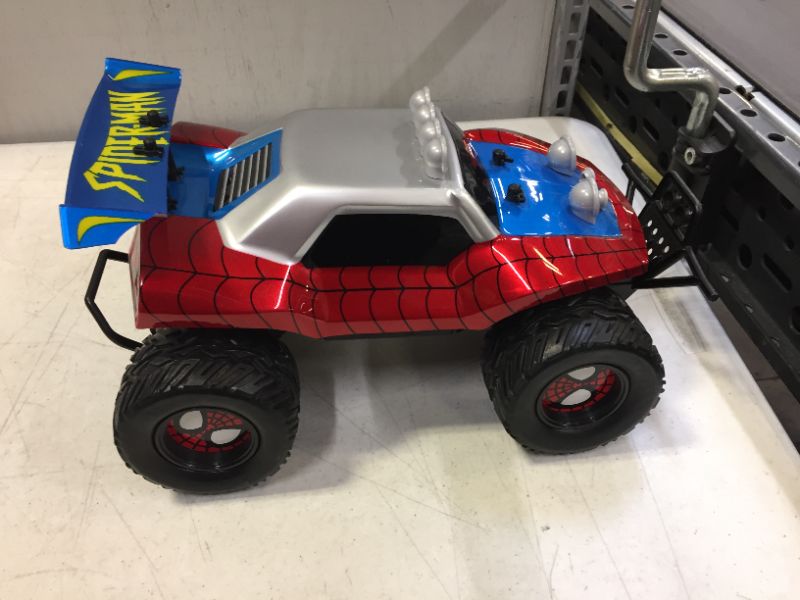 Photo 3 of Jada Toys Marvel Spider-Man Buggy Remote Control Vehicle 1:14 Scale - Glossy Red
