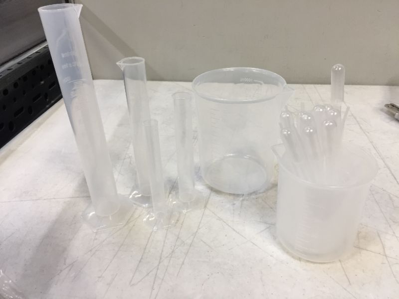 Photo 2 of plastic tube set and droppers