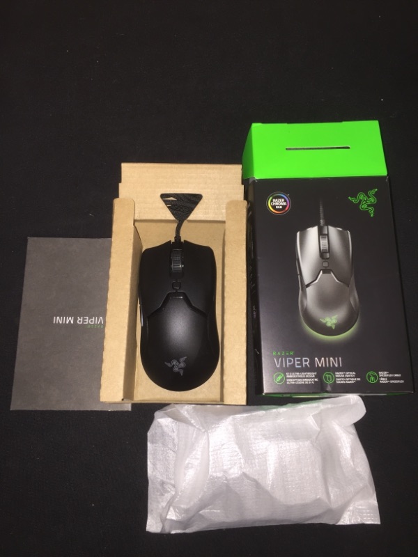 Photo 3 of 
Razer Viper Mini Ultralight - Mouse - Right and Left-handed - Optical - Wired - USB - Black thumbnail UPC 811659036452 