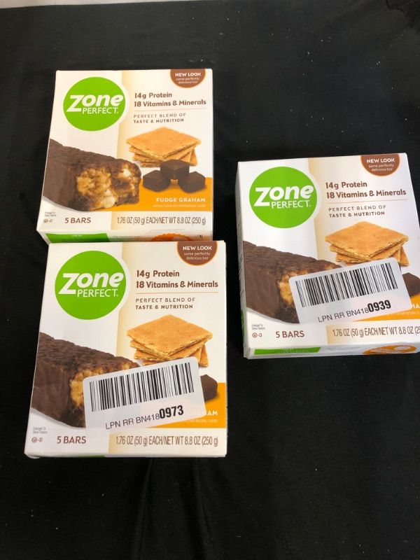 Photo 2 of ZonePerfect Protein Bars, Fudge Graham, 14g of Protein, Nutrition Bars With Vitamins & Minerals, Great Taste Guaranteed, 5 Bars, EXP 01/01/2022, 3 COUNT
