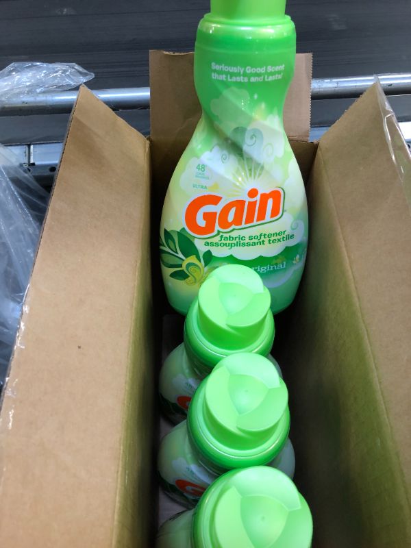 Photo 1 of box of 4 gain softeners 41 ounces 