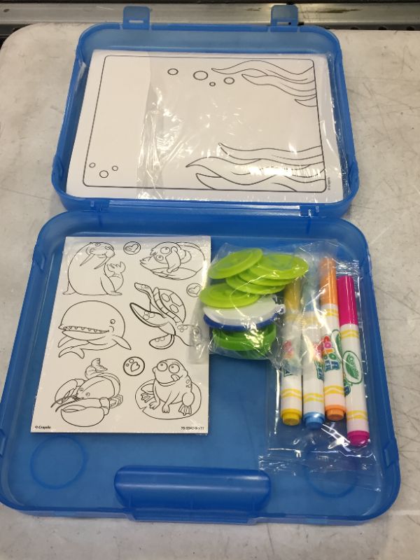 Photo 1 of Crayola Marker Coloring Set comes with blue carrying case 