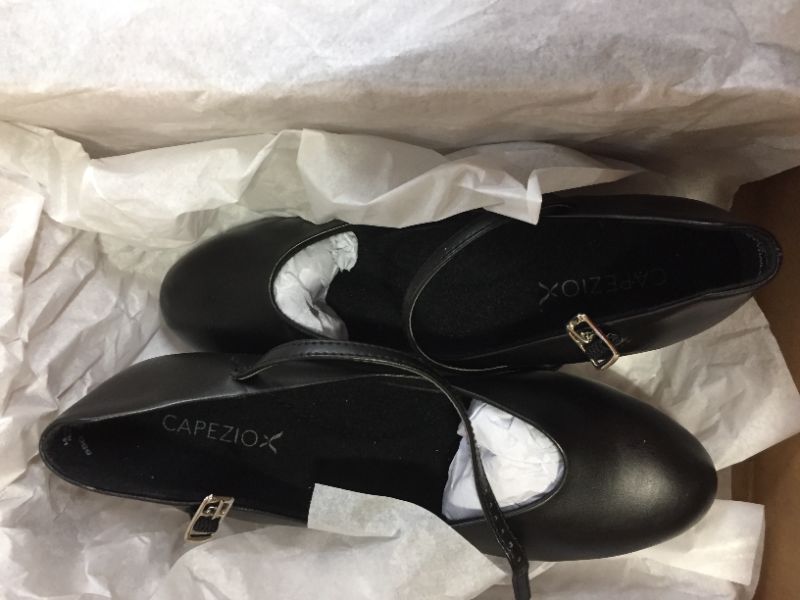 Photo 2 of Capezio Women's 650 Student Footlight Character Shoe
8