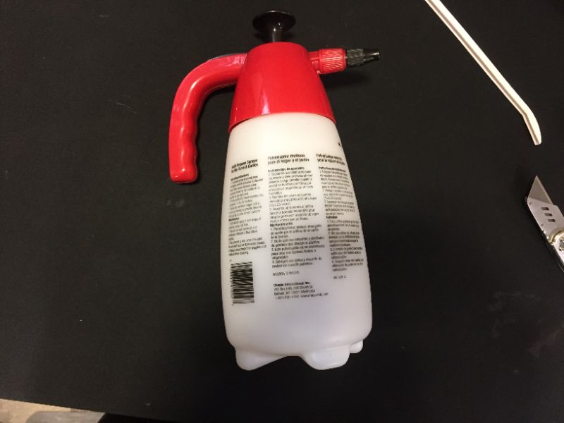 Photo 4 of Chapin International 1002 48-Oz Multi-Purpose Sprayer, Fine to Coarse Spray, Red/White
