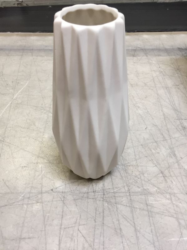 Photo 1 of Ceramic Decorative Vase 