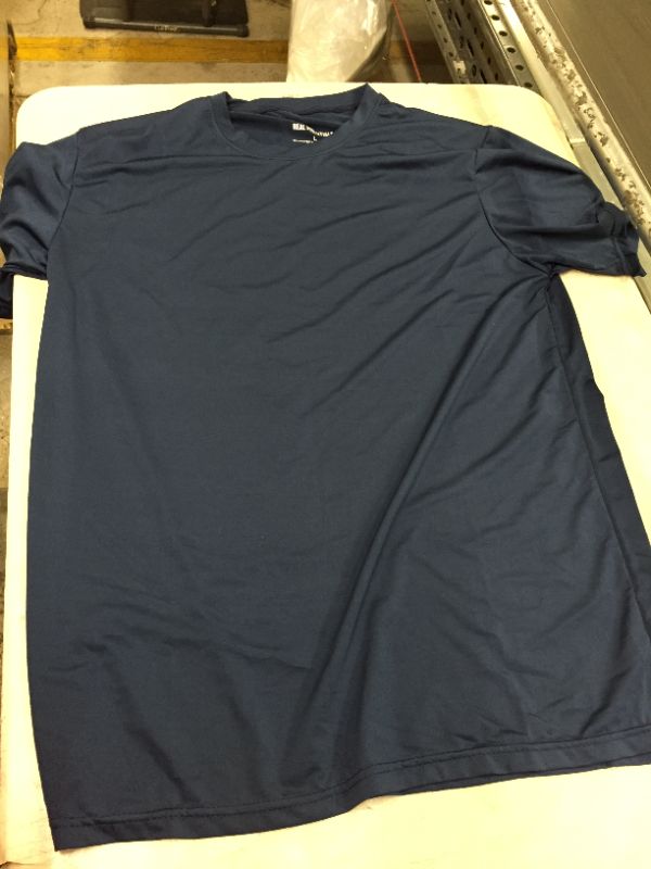 Photo 1 of Generic Men's Athletic Top Sz L