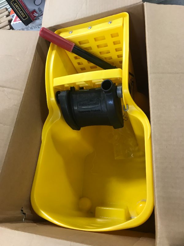 Photo 2 of 31 Qt. Tandem Mop Bucket