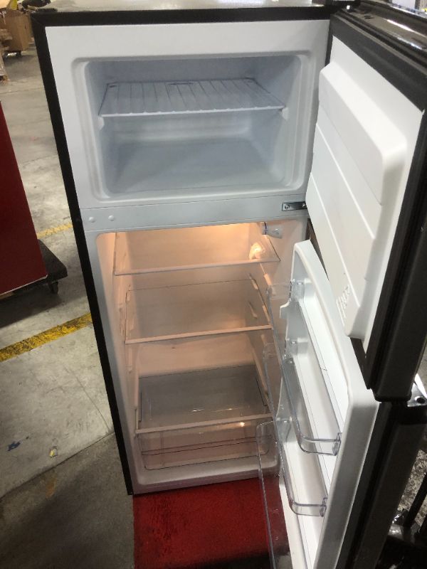 Photo 4 of 7.1 cu. ft. Top Freezer Refrigerator in Stainless Steel Look
