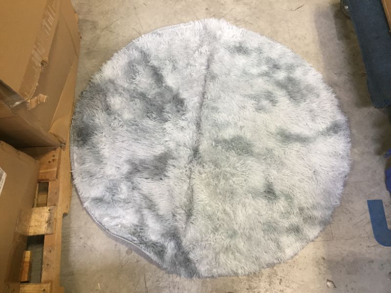 Photo 1 of generic light gray rug circle 40" 2 pack 
