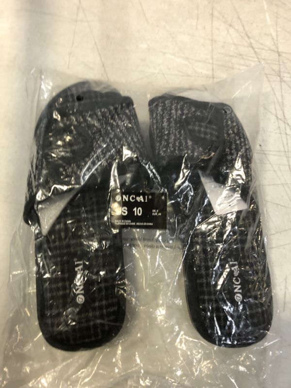 Photo 1 of MEN'S HOUSE SLIPPERS SIZE 10