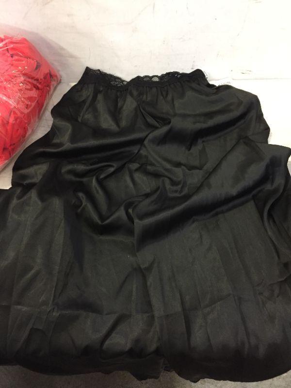 Photo 1 of LARGE BLACK SKIRT WOMENS 