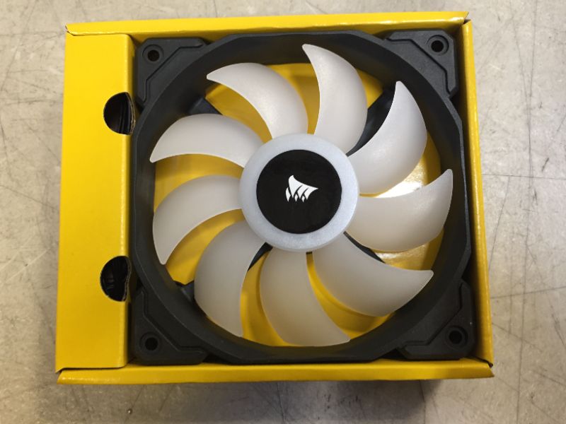 Photo 2 of Corsair iCUE SP120 RGB Pro Performance 120mm Fan, Single Pack
