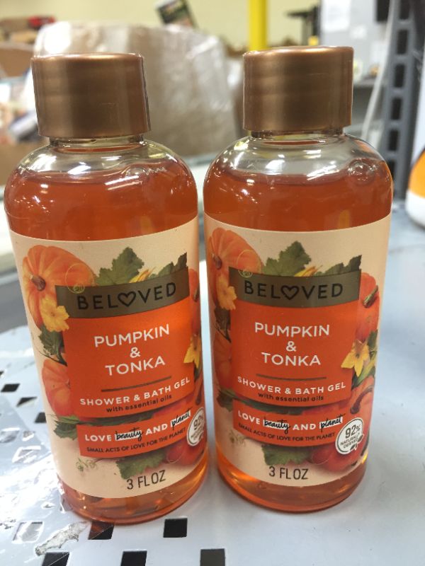 Photo 2 of 2 Beloved Apple & Cinnamon Bark and 2 Beloved Pumpkin & Tonka Mini Shower Gels - 3 fl oz
