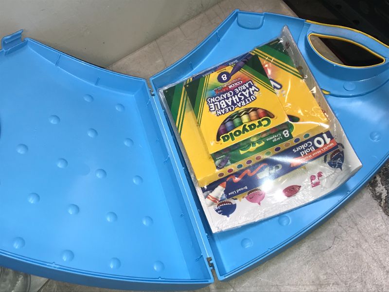 Photo 2 of Crayola 50pc Art Case - Baby Shark
