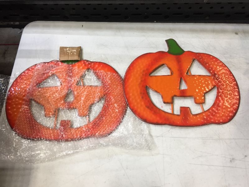 Photo 1 of DR.DUDU 2 Pcs Pumpkin Tabletop, 12 X 14 Inches Metal Halloween Thanksgiving Decorations, Fall Rustic Ornaments Table Centerpiece for Indoor Outdoor Room Kitchen Office 2 pack 