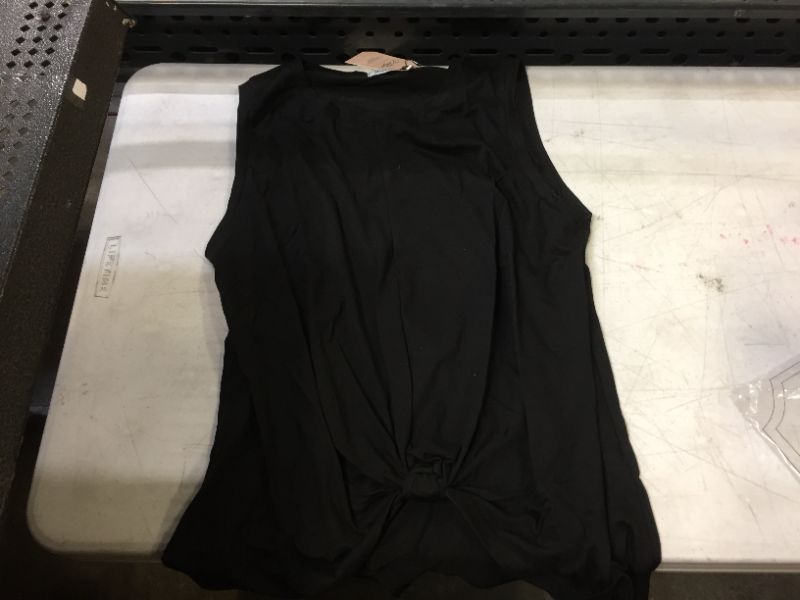 Photo 1 of Berryou women's black sleeve less shirt XL