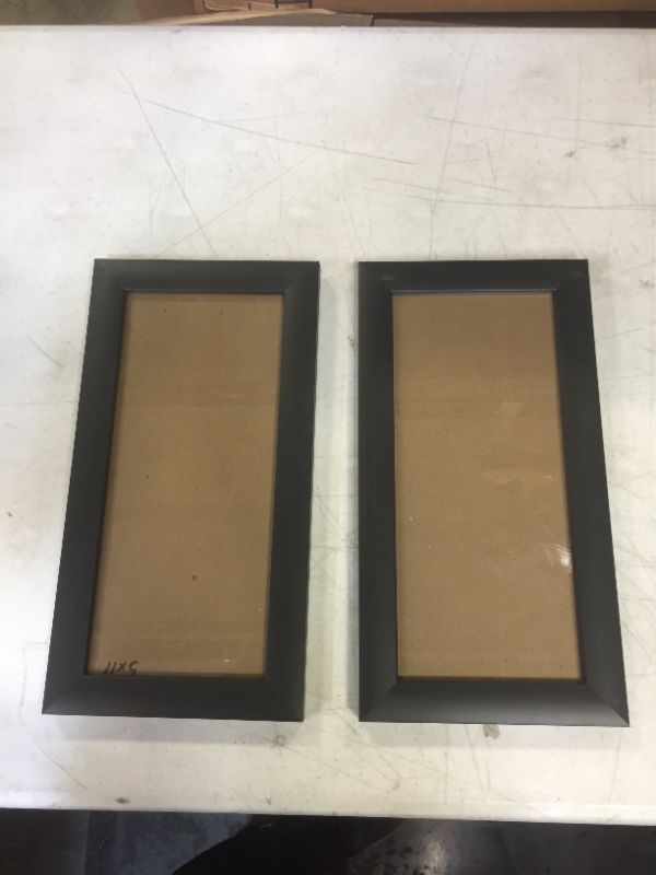 Photo 1 of 11"x5" picture frames
2pack