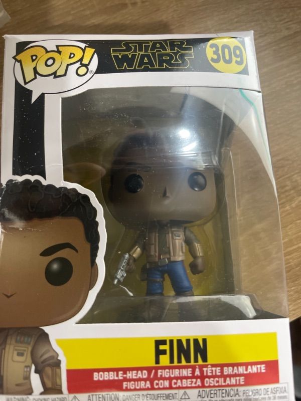 Photo 1 of STAR WARS POP 