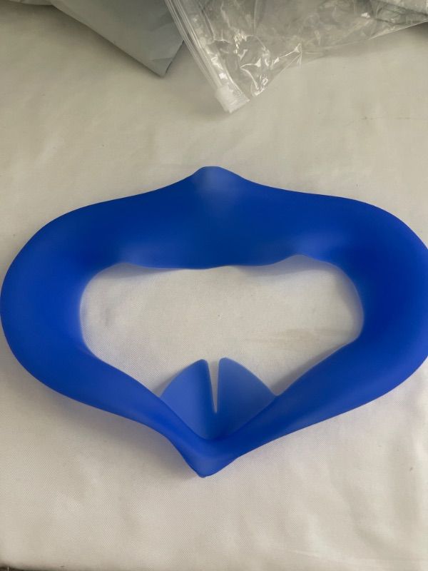 Photo 1 of OCULUS VR EYE MASK 