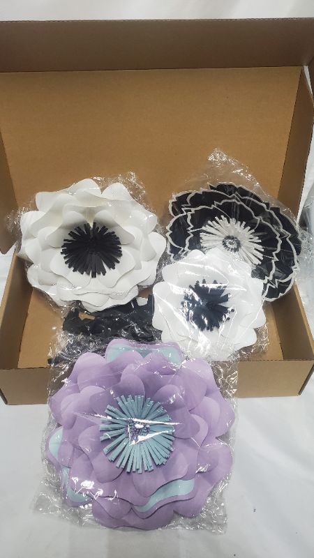 Photo 1 of 4PCS PAPER FLOWER SET