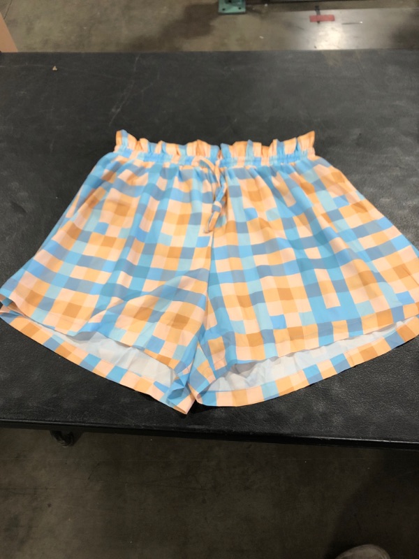 Photo 2 of CUPSHE Janae Plaid Elastic Waist Shorts (M)
