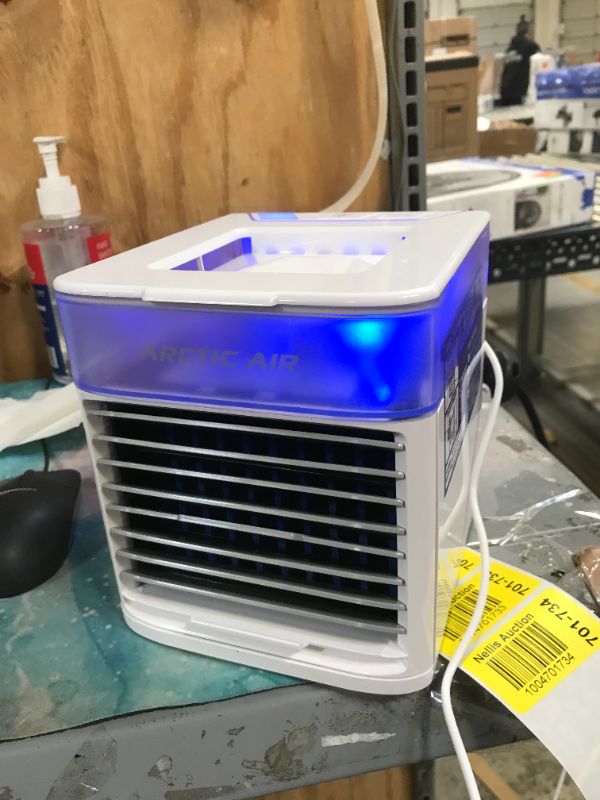 Photo 4 of Ontel Arctic Air Pure Chill Evaporative Ultra Portable Personal Air Cooler with 4-Speed Air Vent, As Seen on TV
