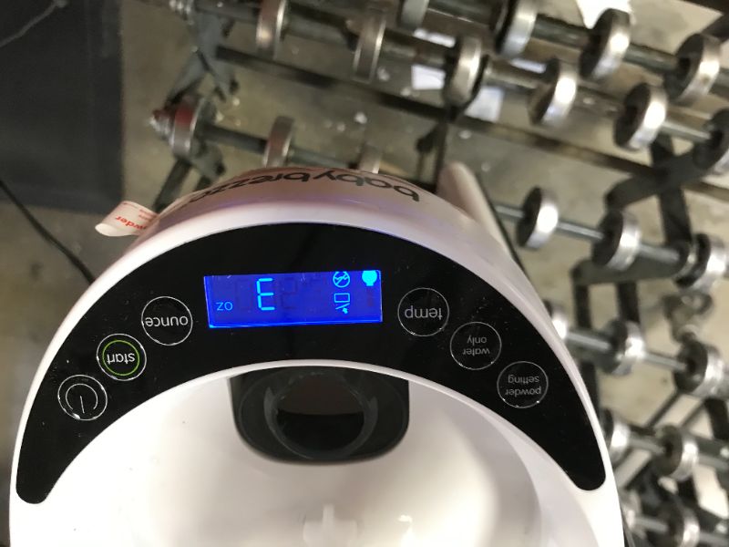 Photo 1 of Baby Brezza New and Improved Formula Pro Advanced Dispenser Machinej