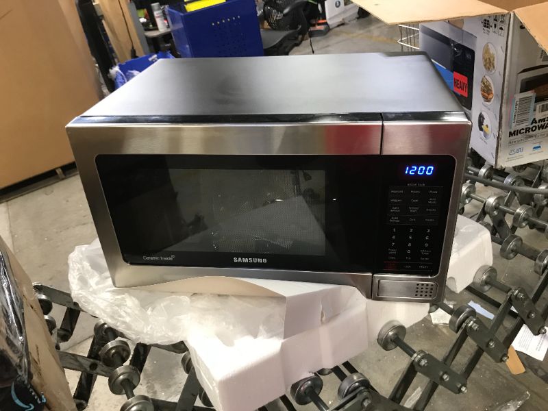 Photo 5 of 1.1 Cu. Ft. Countertop Microwave with Grilling Element