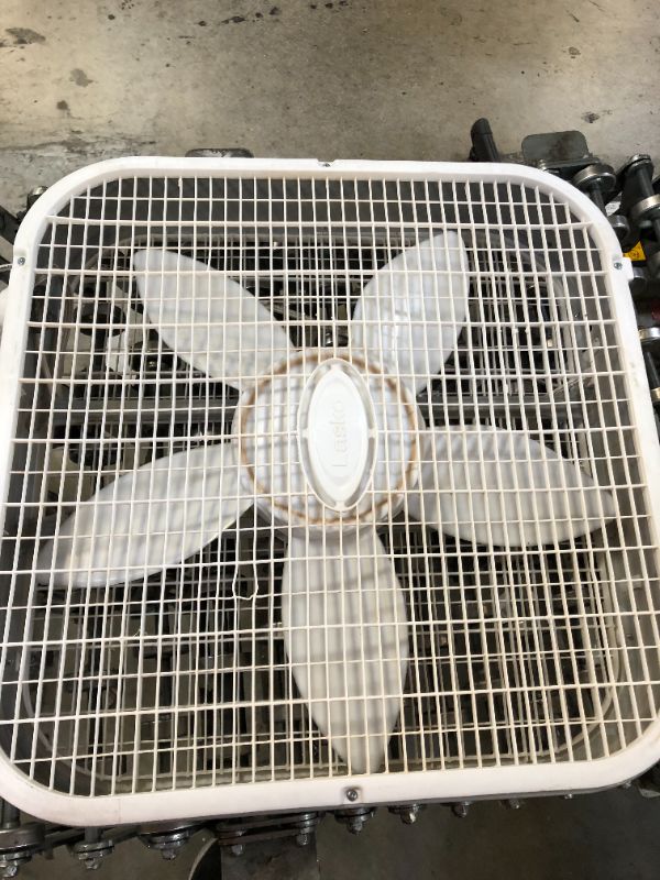 Photo 2 of Lasko Air Circulating 20 INCH Box Fan, White
