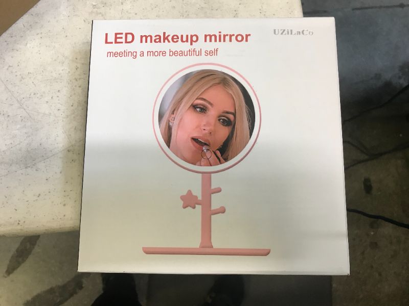 Photo 1 of led makeup mirror 