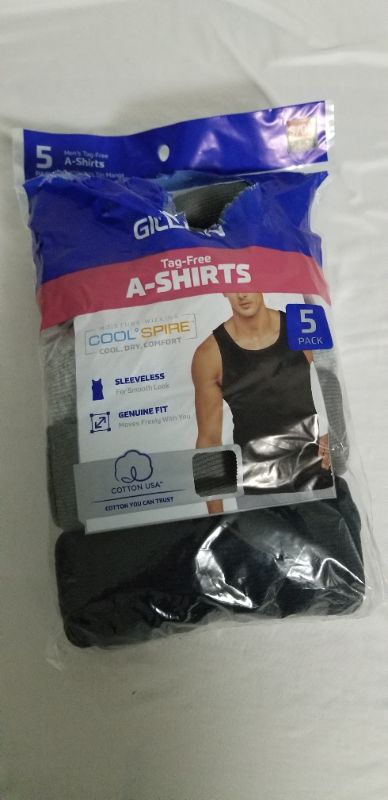 Photo 1 of gildan 5 pack tag free a shirts,  small 34-36  (missing one shirt)