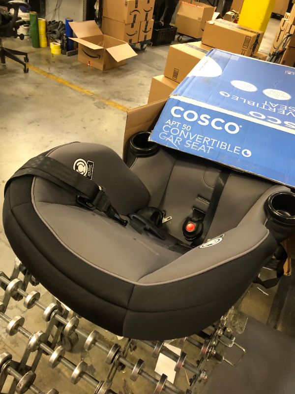 Photo 3 of Cosco Apt 50 Convertible Car Seat (Black Arrows)