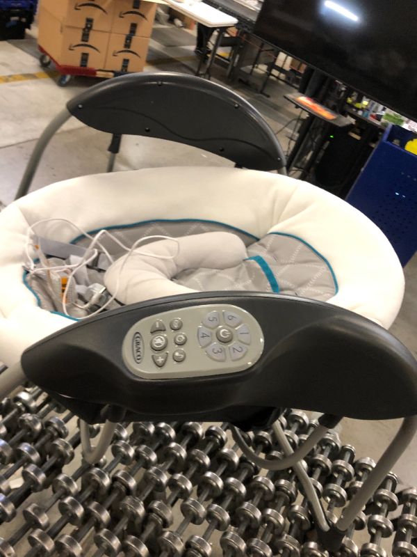 Photo 3 of Graco Glider Lite Baby Swing, Finch
