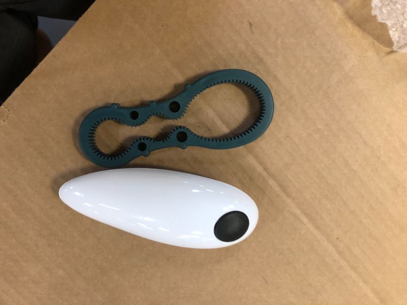 Photo 3 of one touch can opener 