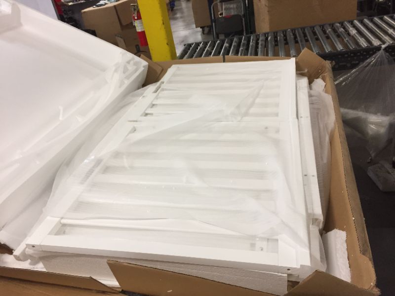 Photo 1 of DaVinci Charlie 4-in-1 Convertible Crib - White
