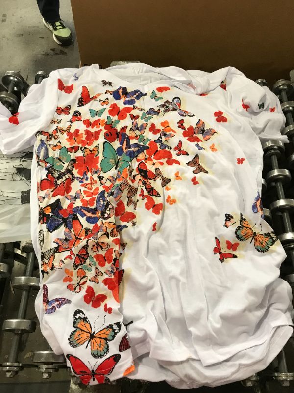 Photo 1 of LARGE BUTTERFLY V-NECK SHIRT 