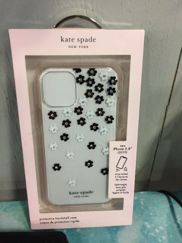 Photo 1 of kate spade new york protective case iphone 5.8 2019