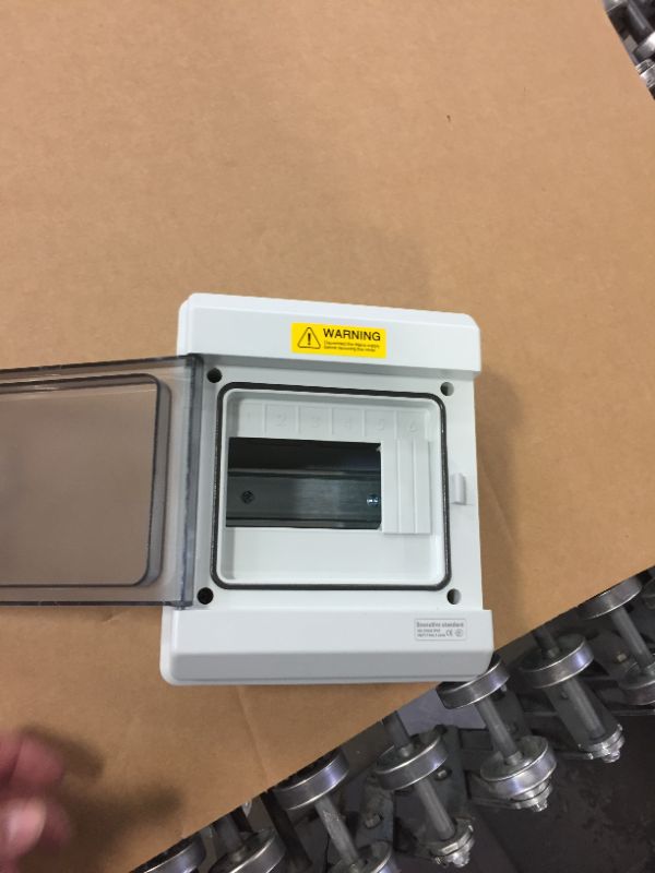 Photo 2 of QILIPSU IP65 Clear Cover 6 Way Power Distribution Box with Bus Bars and DIN Rail for Miniature Circuit Breaker, PC Plastic (6 Way)
