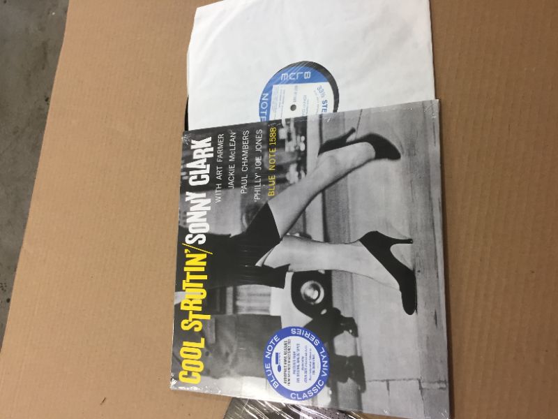 Photo 1 of Cool Struttin' Blue Note Classic Series
LP