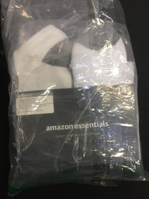 Photo 2 of 
Amazon Essentials Kids' 14-Pack Cotton Low Cut Sock MEDIUM
