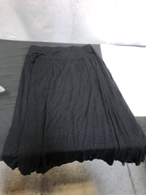 Photo 1 of WOMEN'S BLACK SKIRT SIZE MEDIUM